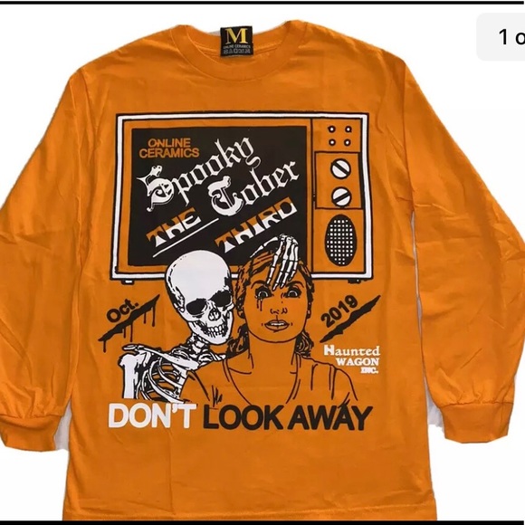 Never been worn genuine third issue Online Ceramics Spooky-Tober long sleeve.